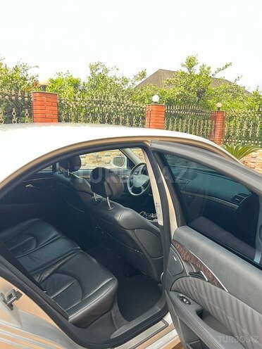 Mercedes E 270-5