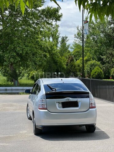 Toyota Prius-4