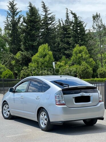 Toyota Prius-3