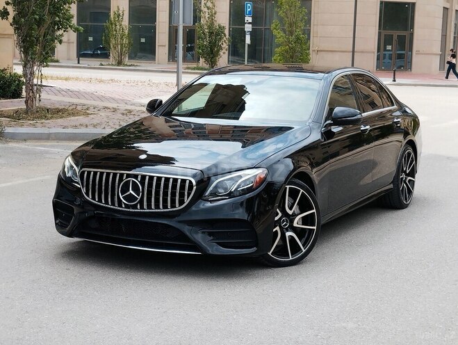 Mercedes E 300 4MATIC-2