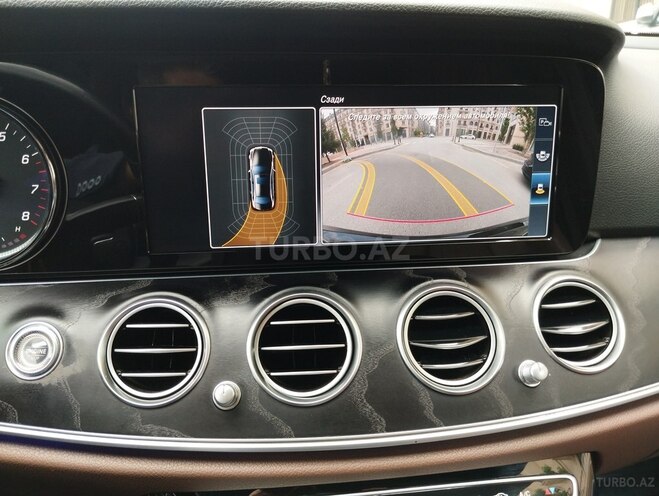 Mercedes E 300 4MATIC-16