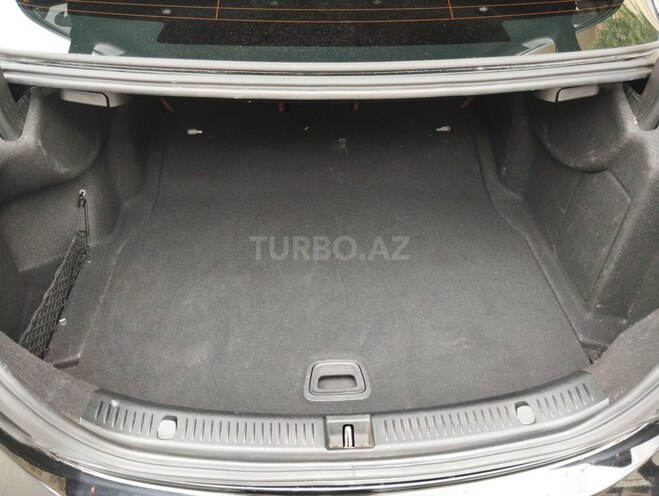 Mercedes E 300 4MATIC-20