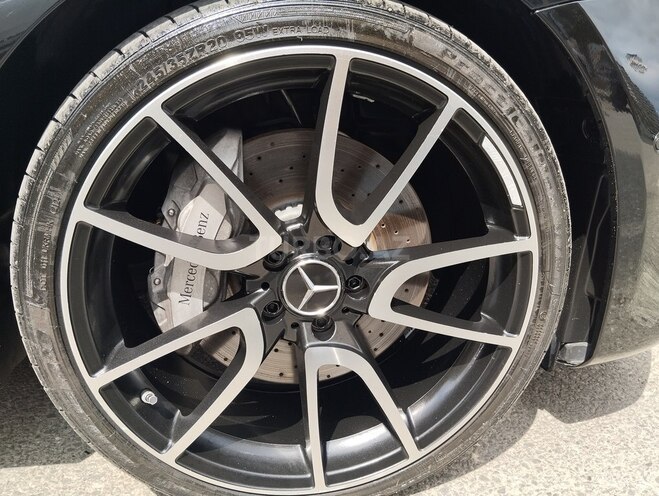 Mercedes E 300 4MATIC-19
