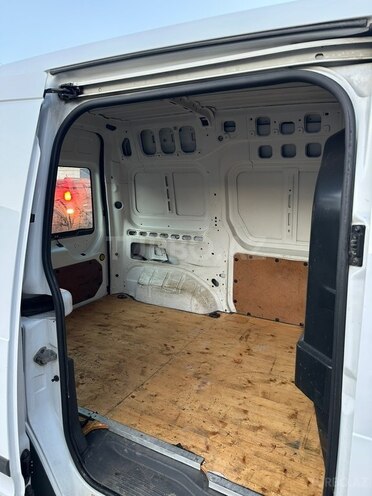 Ford Transit Connect-9