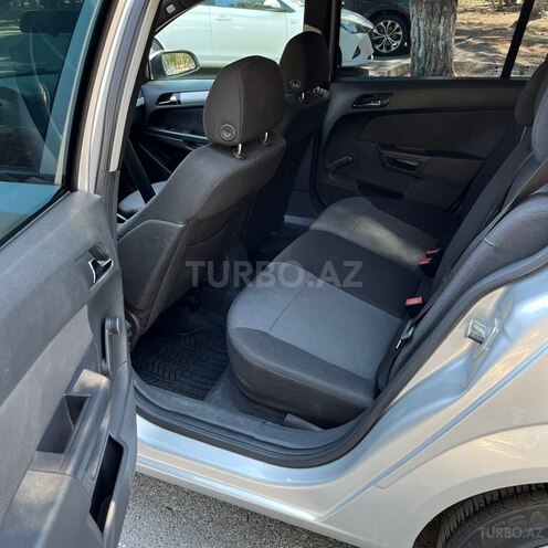 Opel Astra-13