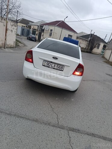 Ford Focus-3