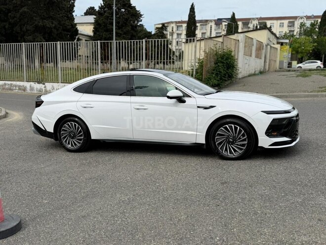 Hyundai Sonata-8
