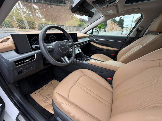 Hyundai Sonata-18