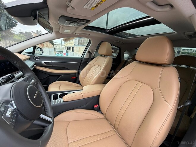 Hyundai Sonata-19