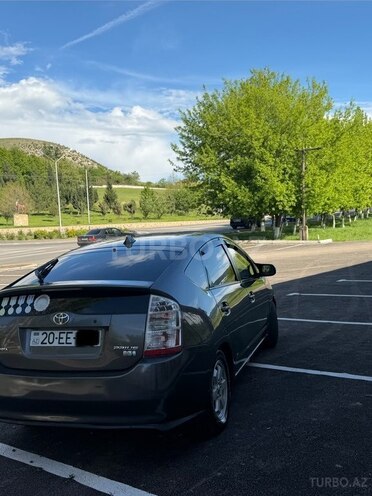 Toyota Prius-3