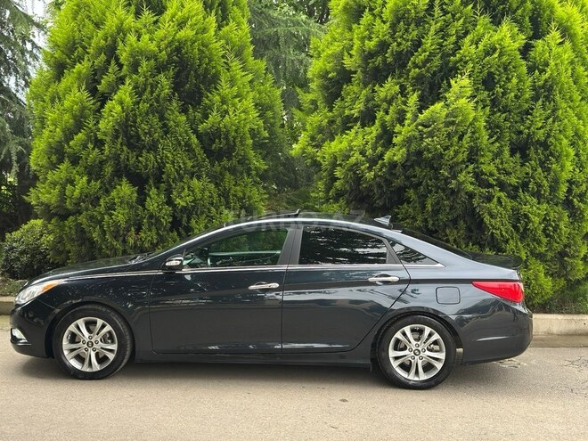 Hyundai Sonata-5