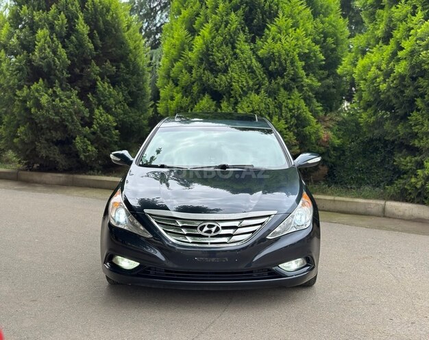 Hyundai Sonata-2