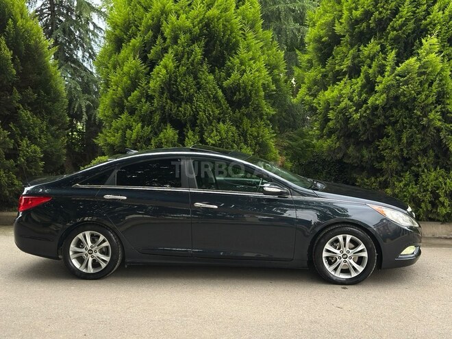 Hyundai Sonata-4