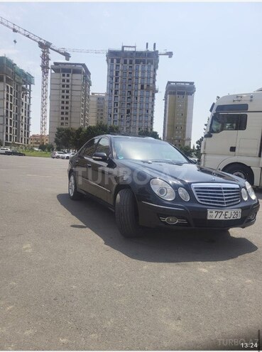 Mercedes E 220-1
