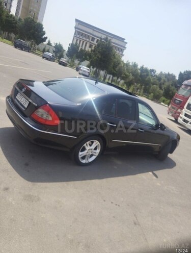 Mercedes E 220-10