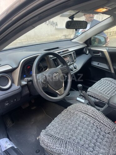 Toyota RAV4-5