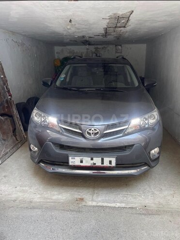 Toyota RAV4-1