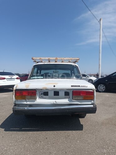 LADA (VAZ) 2107-2