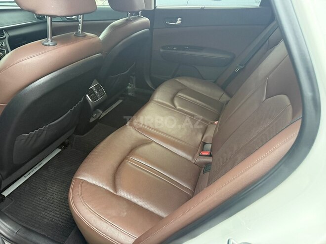 Kia K5-11