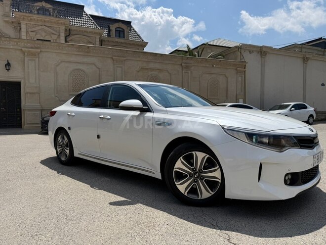 Kia K5-4