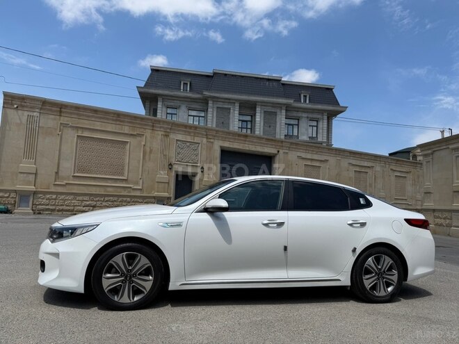 Kia K5-3