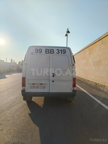 Ford Transit-2
