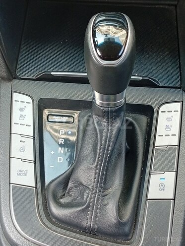 Hyundai Avante-5
