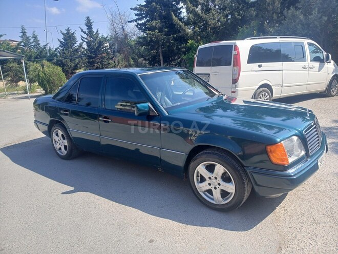 Mercedes 220 E-6