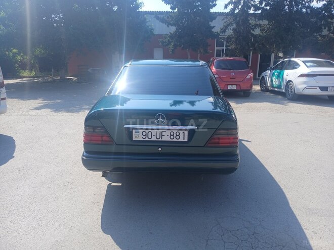 Mercedes 220 E-3