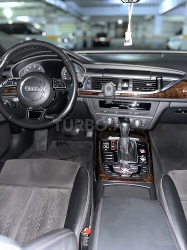 Audi A6-3