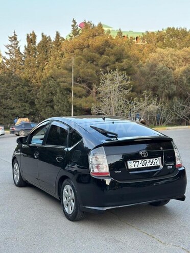 Toyota Prius-7