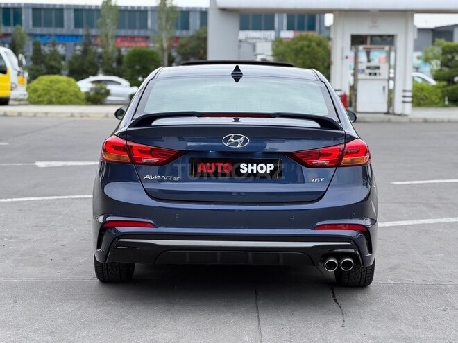 Hyundai Elantra-5