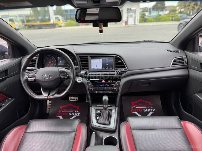 Hyundai Elantra-19