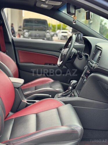 Hyundai Elantra-21