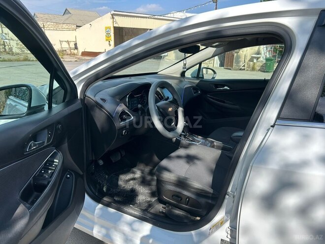 Chevrolet Cruze-8