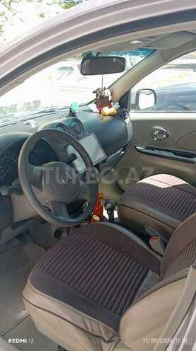 Nissan March-3