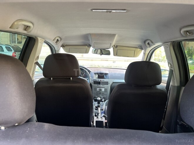 Opel Astra-10