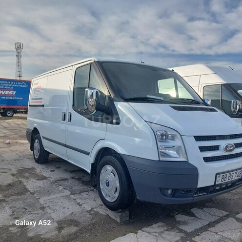 Ford Transit-5