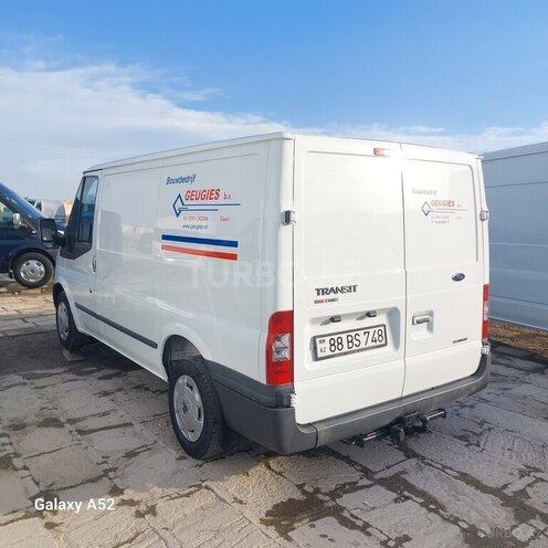 Ford Transit-7