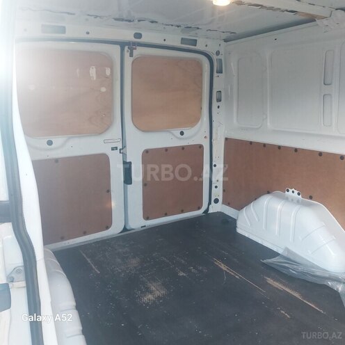 Ford Transit-16