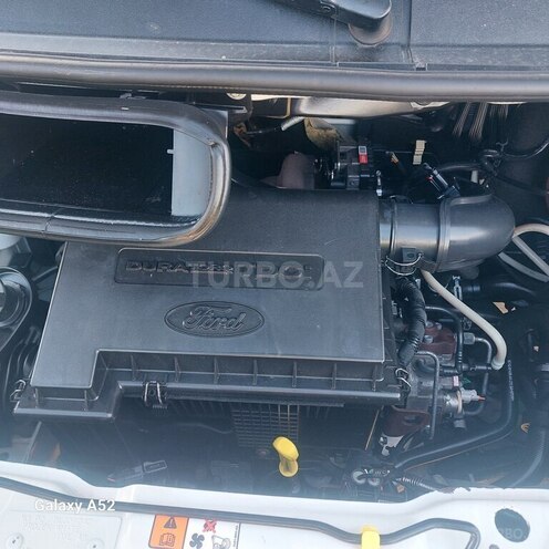 Ford Transit-19