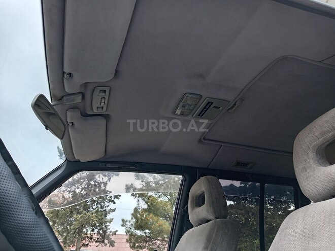 Mitsubishi Pajero-7