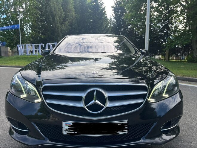 Mercedes E 220-1