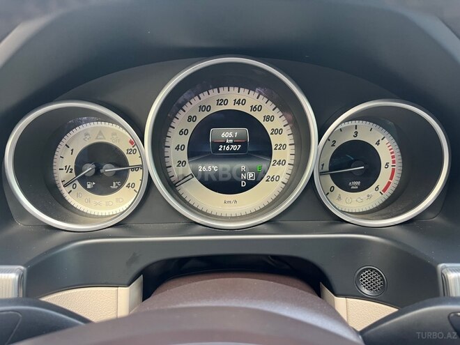 Mercedes E 220-5