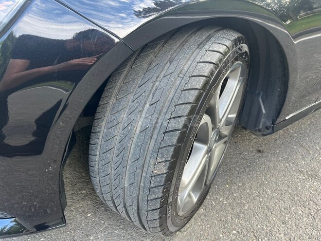 Mercedes E 220-4
