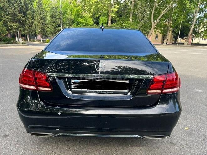 Mercedes E 220-2