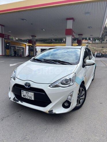 Toyota Aqua 2015, 238,000 km - 1.5 l - Bakı