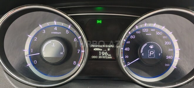 Hyundai Sonata-6