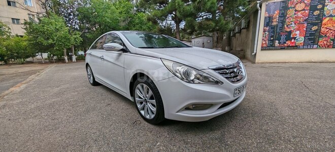 Hyundai Sonata-2