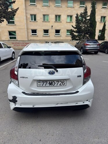 Toyota Aqua 2015, 238,000 km - 1.5 l - Bakı